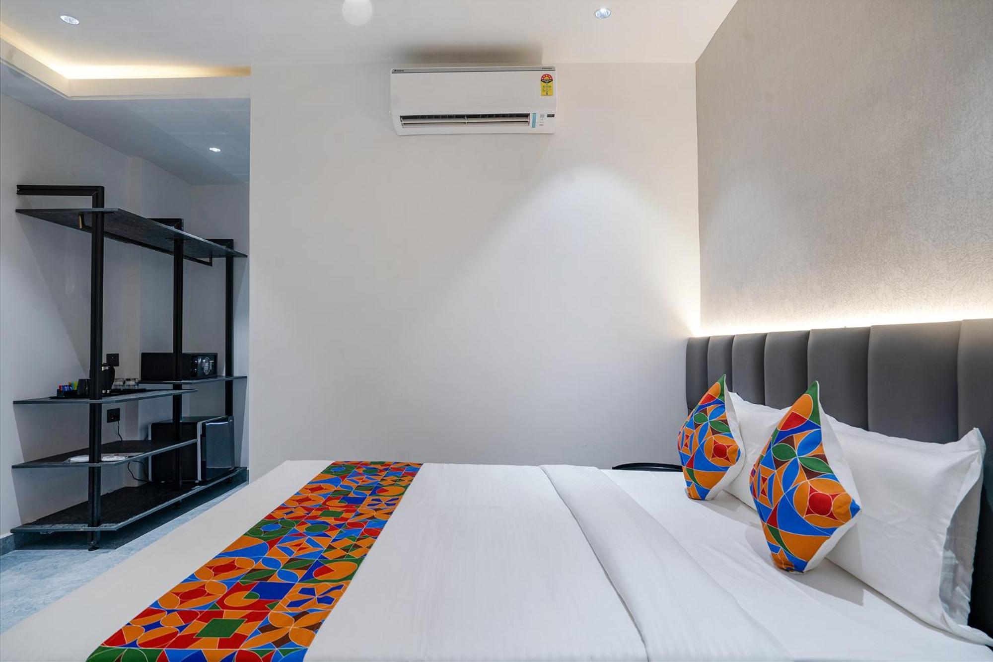 Fabhotel Prime Cloud 5 Studios Hyderabad Luaran gambar