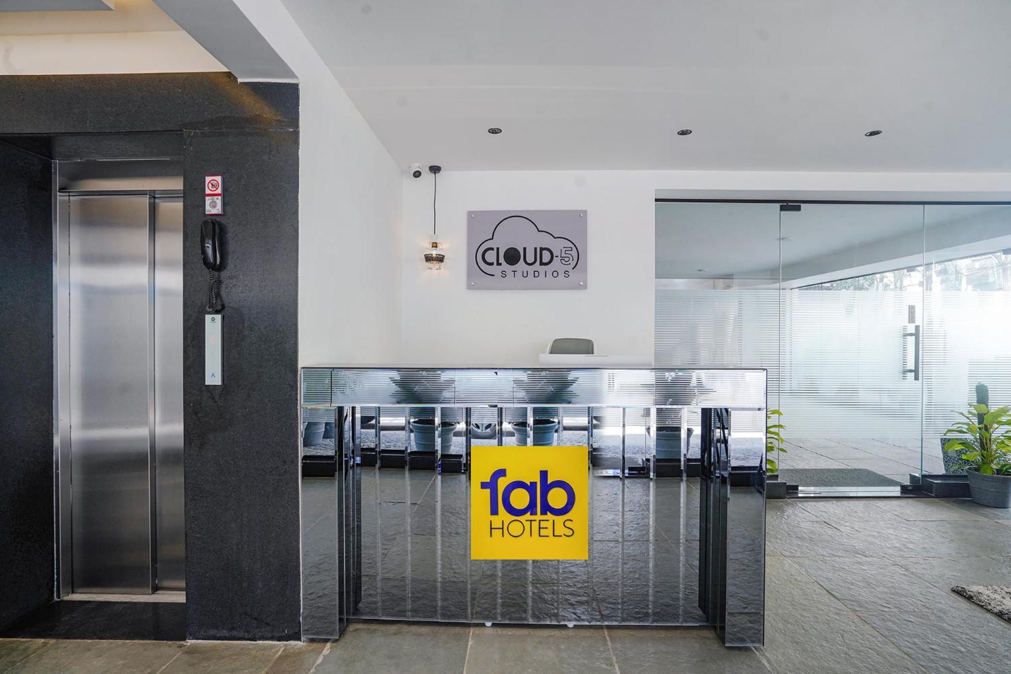 Fabhotel Prime Cloud 5 Studios Hyderabad Luaran gambar