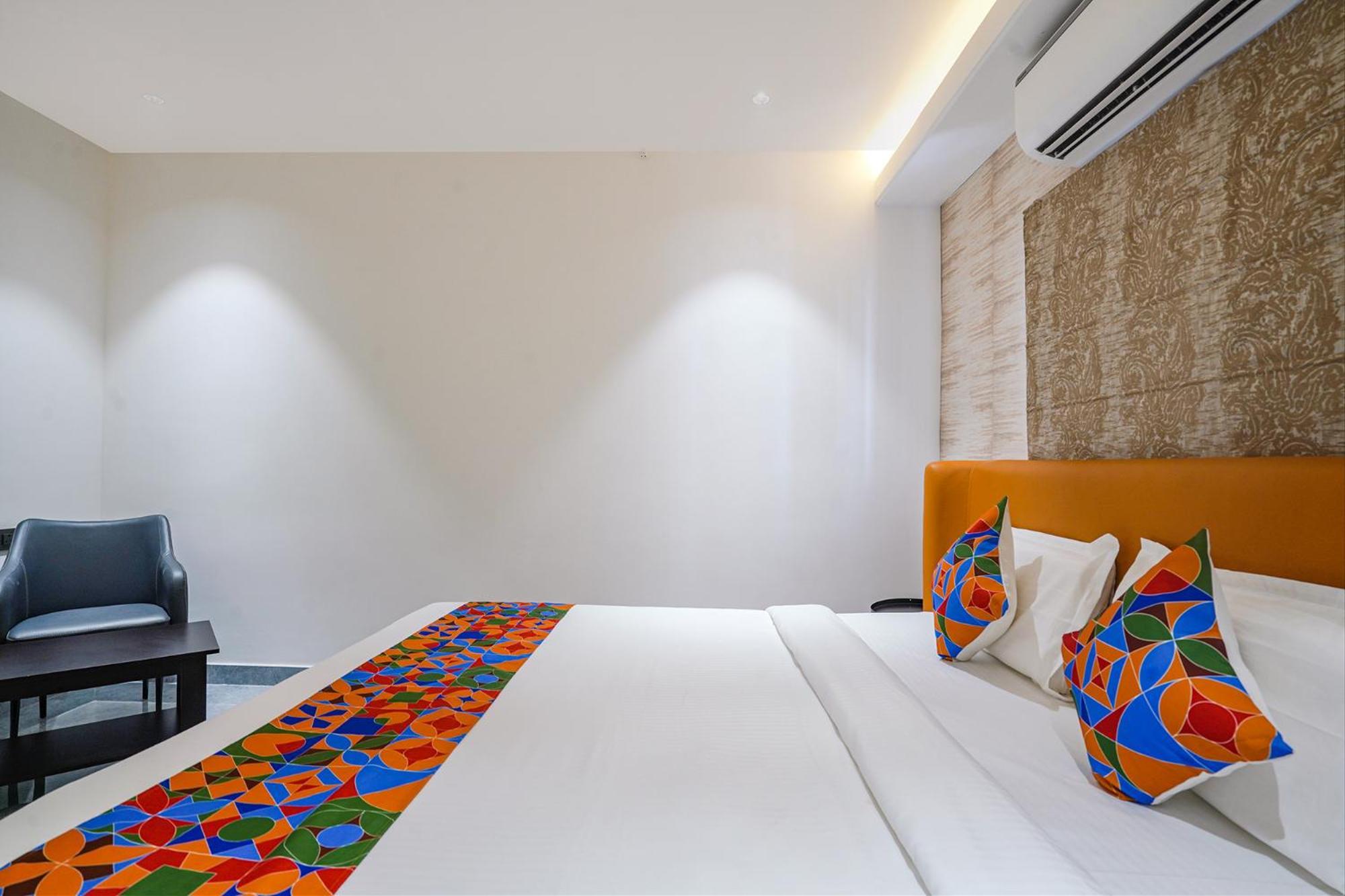 Fabhotel Prime Cloud 5 Studios Hyderabad Luaran gambar