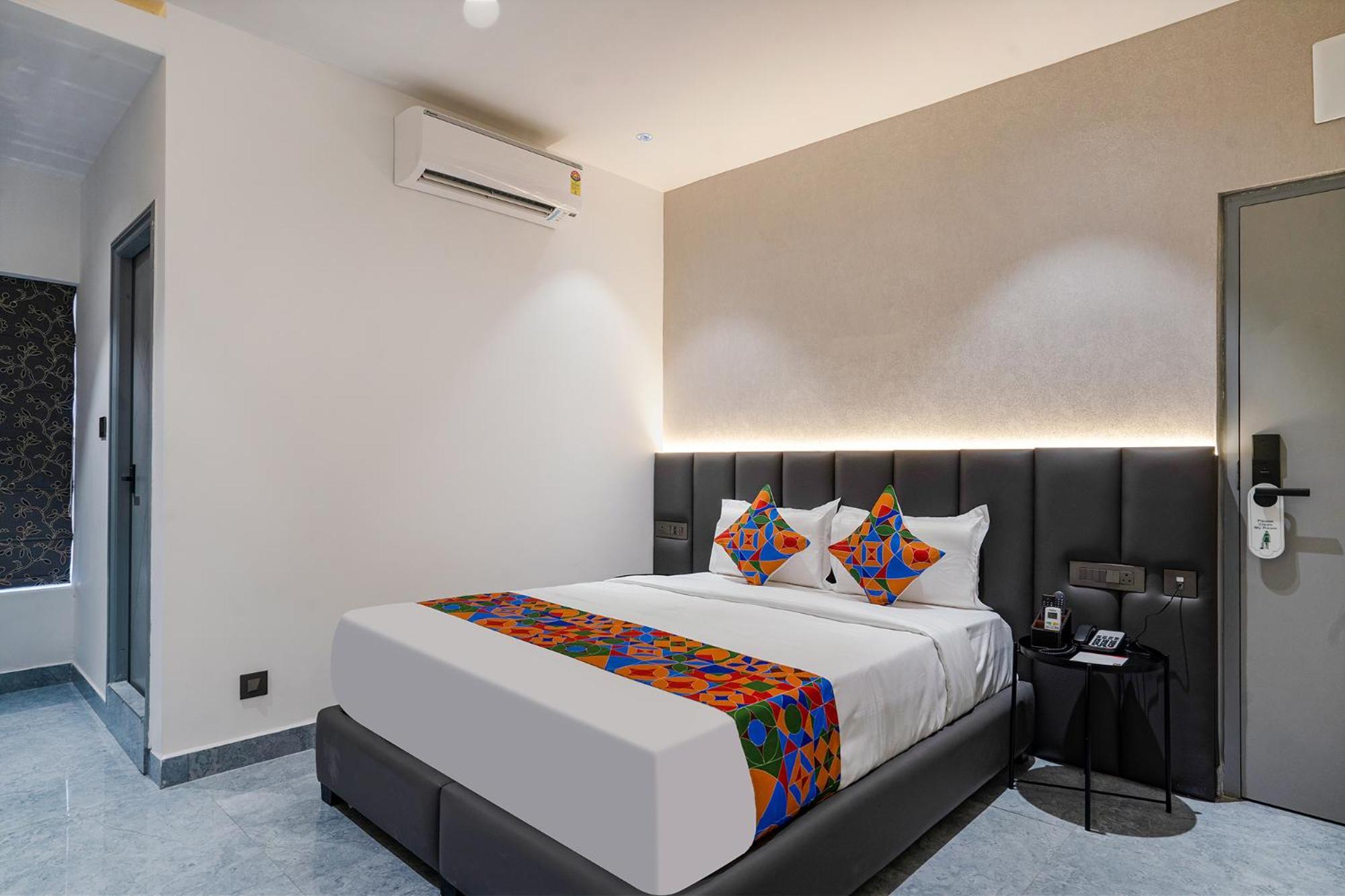 Fabhotel Prime Cloud 5 Studios Hyderabad Luaran gambar